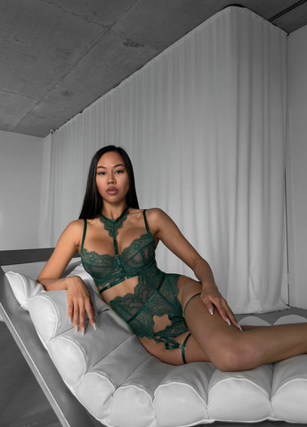 Зеленый демисезонный комплект (бюстгальтер, трусы, пояс, подвязки, чокер) No Brand