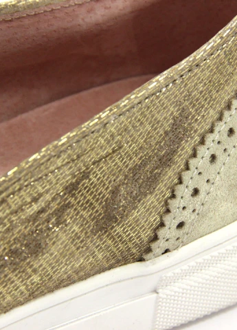 Золотые женские слипоны Hush Puppies однотонные