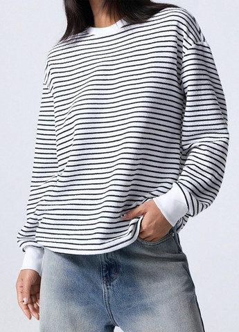 Черно-белый свитшот SHEIN полоска без декора (333366197)