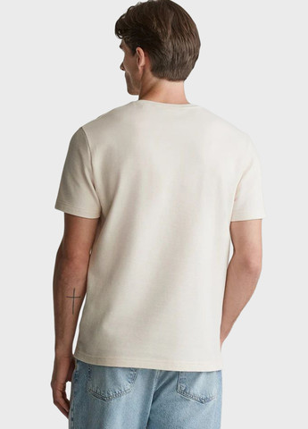 Бежевая футболка Gant