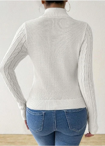 Белый демисезонный свитер SHEIN