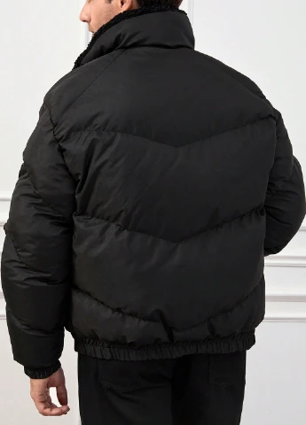 Чорна зимня куртка SHEIN