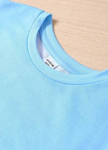 Голубая летняя футболка SHEIN
