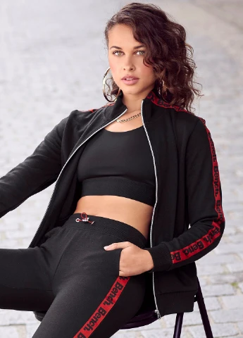 Черная демисезонная куртка Bench