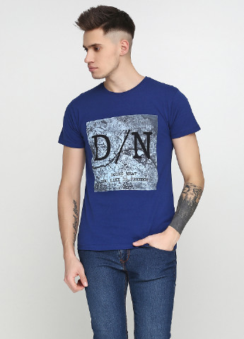 Темно-синяя футболка Dinersi
