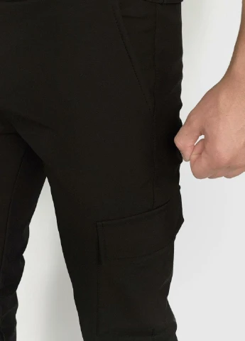 Черный демисезонный костюм softshell чёрный Intruder