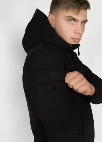 Черный демисезонный костюм softshell чёрный Intruder