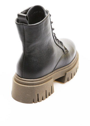 Зимние ботинки Camalini на тракторной подошве, со шнуровкой