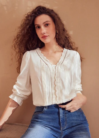 Кремова блуза SHEIN