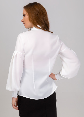 Белая демисезонная блуза Azuri