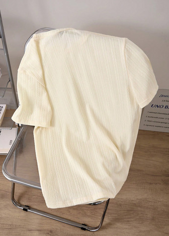 Кремова футболка SHEIN