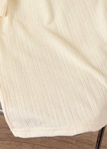 Кремова футболка SHEIN