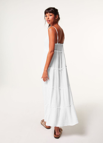 Белое кэжуал платье с открытыми плечами Jennyfer однотонное