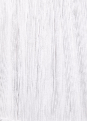 Белое кэжуал платье с открытыми плечами Jennyfer однотонное