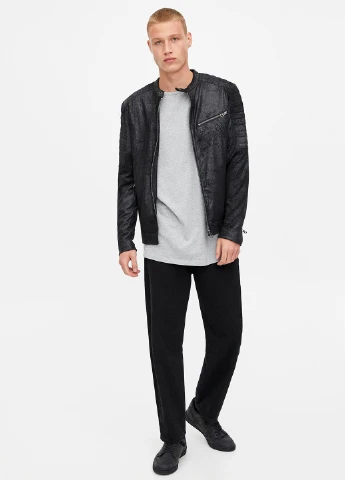 Чорна демісезонна куртка Pull & Bear
