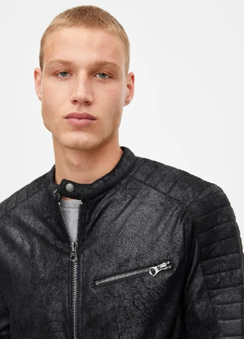 Чорна демісезонна куртка Pull & Bear