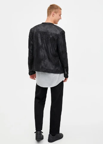 Чорна демісезонна куртка Pull & Bear
