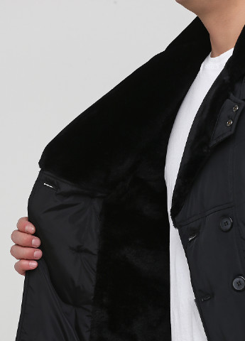 Чорна зимня куртка O`zona milano