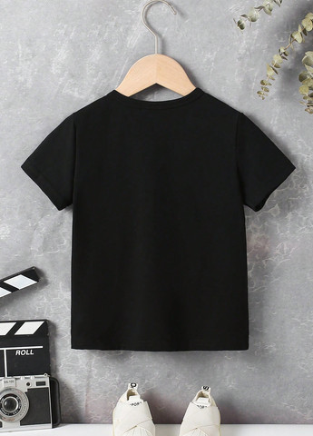 Черная летняя футболка SHEIN