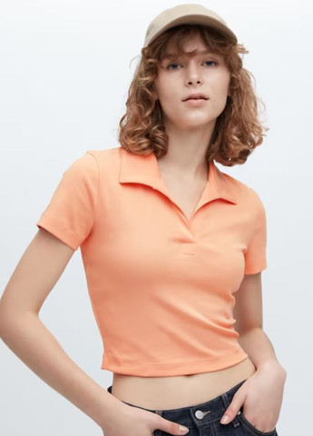 Персиковая женская футболка-поло Uniqlo однотонная