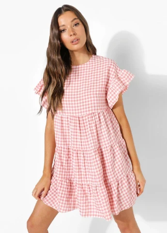 Розовое платье Boohoo