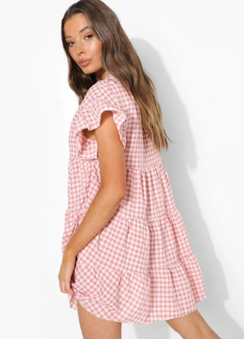Розовое платье Boohoo