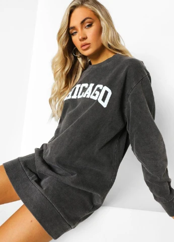 Темно-серое спортивное платье платье-свитшот Boohoo с надписью