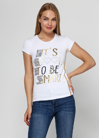 Белая летняя футболка H & B with love