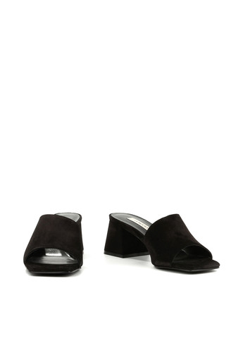 Черные шлепанцы Le'BERDES