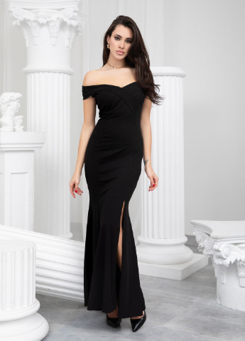 Черное вечернее платье с открытыми плечами ISSA PLUS однотонное