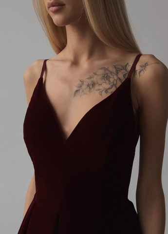 Темно-бордовое вечернее платье с пышной юбкой, с открытой спиной No Brand однотонное