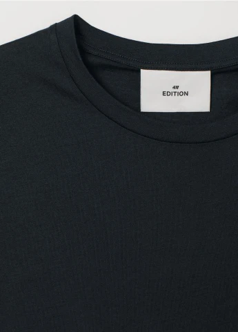 Черная футболка H&M