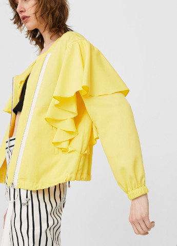 Жовта демісезонна куртка Mango