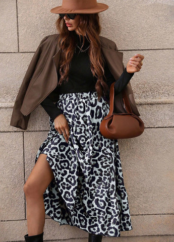 Чорно-білий демісезонний комплект (блуза, спідниця) SHEIN