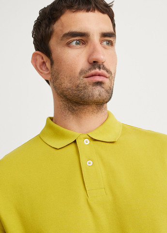 Горчичная футболка-поло для мужчин C&A однотонная