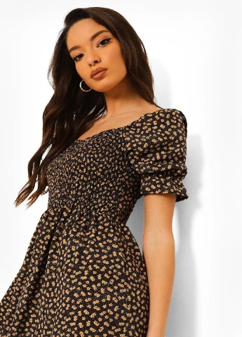 Черное кэжуал платье Boohoo с цветочным принтом