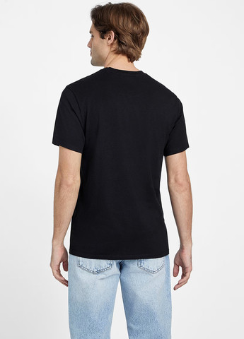 Черная футболка Guess