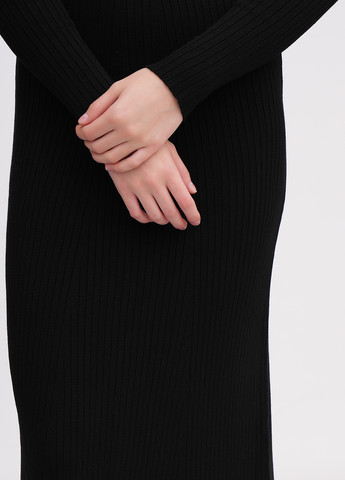 Черное кэжуал платье рубашка EQUILIBRI однотонное