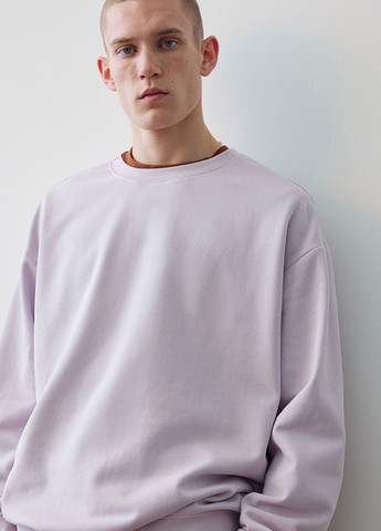 Розово-лиловый свитшот H&M однотонный без декора (311950470)