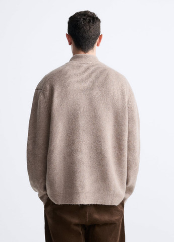Бежевый демисезонный свитер джемпер Zara