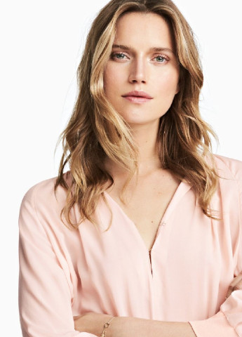 Рожева блузка з трикутним вирізом H&M