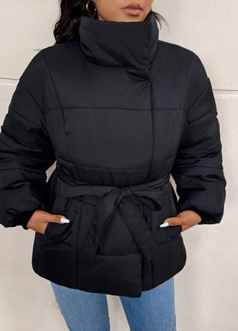 Черная зимняя куртка SHEIN