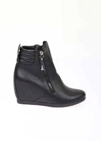 Осенние ботинки Kluchini