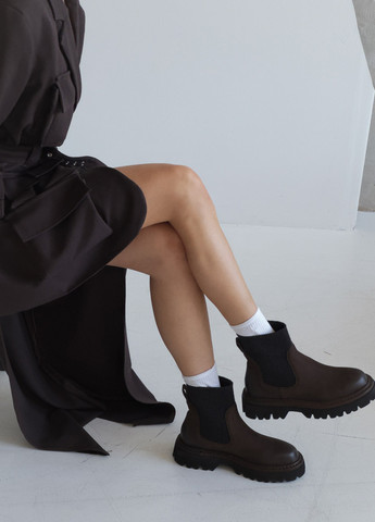 Осенние ботинки челси Le'BERDES без декора из натурального нубука