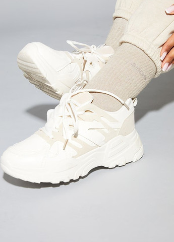 Бежевые носки PrettyLittleThing однотонные (313044927)