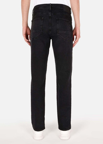 Черные демисезонные прямые джинсы Colin's