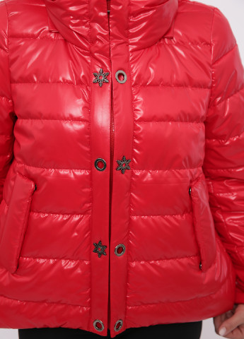 Червона зимня куртка Rolana