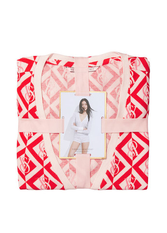 Комбинированная всесезон пижама (лонгслив, шорты) лонгслив + шорты Victoria's Secret