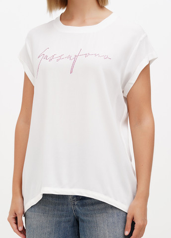 Молочная блуза Sassofono