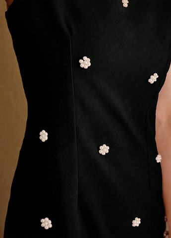 Черное коктейльное платье а-силуэт SHEIN однотонное